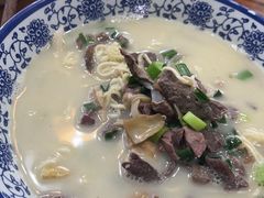 -何太太馄饨面铺(大浒东苑店)