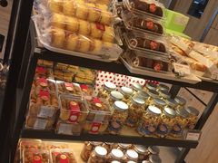 -85度C(生甜甜圈研究工坊·上海平凉店)