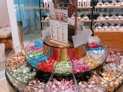 -Laderach 莱德拉(上海环贸iapm店)