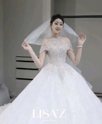点击看大图 -Renee芮亦婚纱