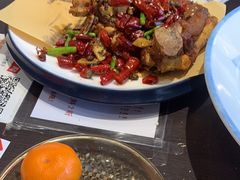 -川流不息·地道川菜·小龙虾(松东路店)