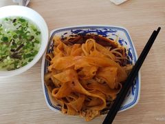 -晓峰手工擀面皮(新民街总店)
