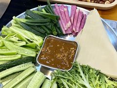 -炖四方东北铁锅炖·烧烤小龙虾(中豪国际店)
