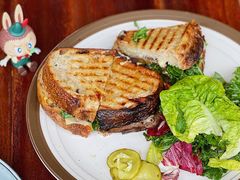 超级牛肉帕尼尼-O'mills Sourdough Bakery&Bistro(永嘉路店)