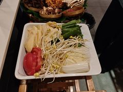 -菌海森林·非遗野生菌火锅(西山区滇池路摩根道店)
