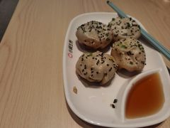 -小杨生煎(金山百联购物中心3楼店)
