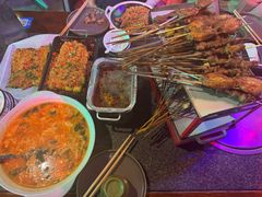 -路边边地标烧烤·川菜·小龙虾·音乐酒馆(良乡长虹店)