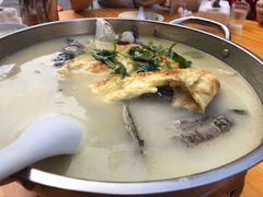 鱼头豆腐汤-巢湖名吃·徽府农家菜(半汤店)