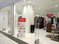 -优衣库(上海金桥国际商业广场店)