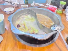 -老何家后安粉·糟粕醋海鲜火锅(三亚湾椰梦长廊店)