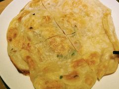 手抓饼-吕氏疙瘩汤·海鲜新鲁菜(凯德mall新都心店)