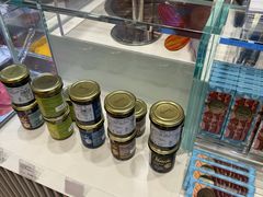 -VENCHI 闻绮(上海佛罗伦萨小镇店)