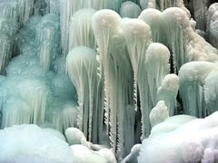 -大平台龙居瀑布旅游区