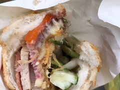 -Bánh Mì Huynh Hoa