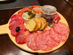 -恰餐厅及酒吧 CHAR Bar & Grill (北京丽都皇冠假日店)