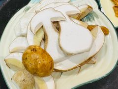 -菌之家·专业纯野生菌火锅·特色炒菌