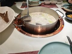 -洪氏嗨捞·猪肚鸡火锅(阳光天地店)