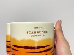 -星巴克臻选(上海虹桥新天地三店)