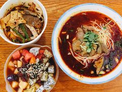 -八一路好吃街(雨田商务大厦店)