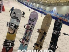 -乔波室内滑雪场