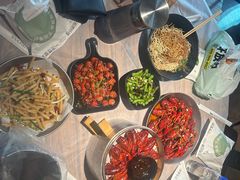 -巴厘龙虾·榜首油焖大虾(音乐学院·沿江酒馆店)