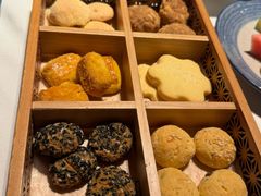 -八府香鸭·啫啫煲(华山路店)