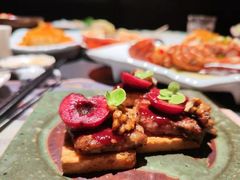 -雍容荟帝王蟹活龙虾展台自助(IFS黑金店)