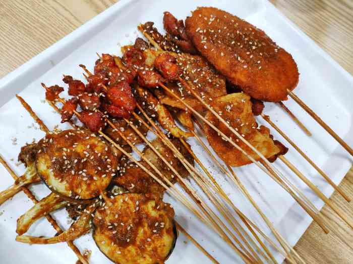 满分炸串(凤凰西街店)-"汉中门欧尚斜对面靠近凤凰西街开了一家满分.