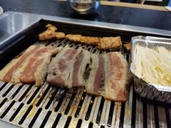-臻牛烤肉