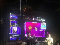 -胡桃里乐队酒馆(鎏嘉码头店)