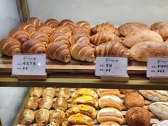 -提亚烘焙·手作面包·生日蛋糕(七星店)