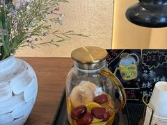 -西安大雁塔科技大学地铁站亚朵酒店