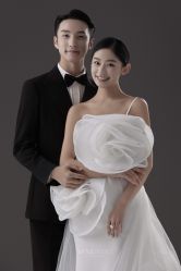 -至臻微拉婚纱摄影