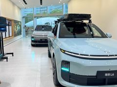 -理想汽车(世纪汇店)