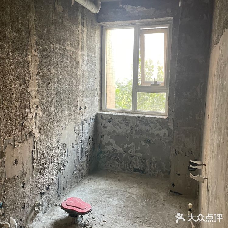 费用确实挺高的，业主刚买完房