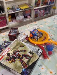 -逝水玩具折扣店