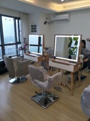 -E.L.K造型momopark店