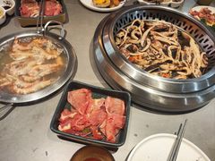 -黑金·寻焰自助百汇·烤肉·火锅(中街店)