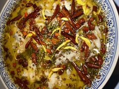 老坛子酸菜鱼-桂二老坛酸菜鱼(三街两巷店)