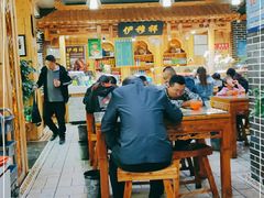 大堂-伊穆祥牛肉面总店·清真