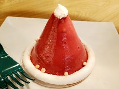 圣诞帽草莓慕斯蛋糕-星巴克(北京广渠门名敦道店)