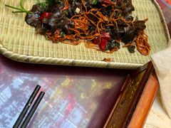酸萝卜炒牦牛肉-吉祥圣雪藏餐
