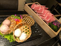 -湊湊火锅·茶憩(打浦桥日月光店)