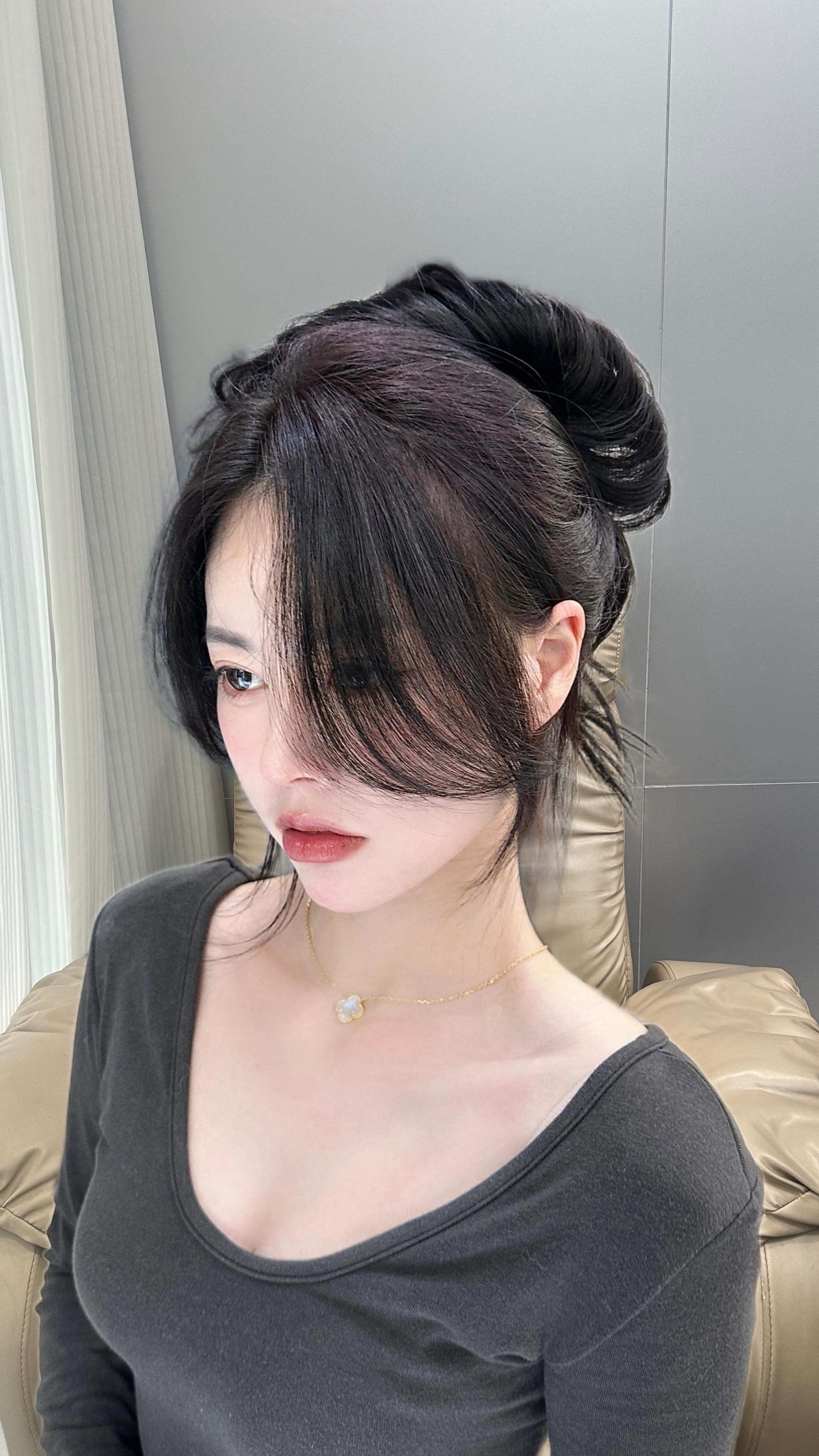 半扎高马尾 碎刘海,慵懒时髦拿捏🤌