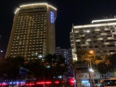 -桔子酒店(深圳东门湖贝地铁站店)