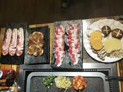 -小花猪韩式石板烤肉