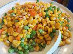 松仁玉米-鑫巴蜀小镇 · 水煮鱼专研店(玉桥店)