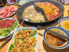 -三个四川人火锅(华联商厦店)