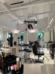 -SALON DE VANHADA