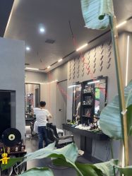 -老肖男士理发店